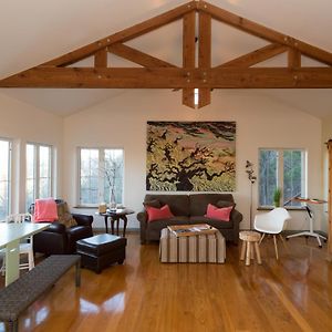 The Rivery Retreat, Choose From Luxury Guesthouse Cabin Or Suite In Lake Austin Hill Country